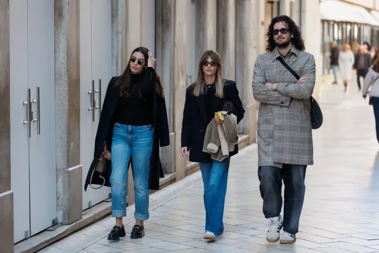 Sunčano vrijeme, kava i lijepe djevojke: Pogledajte tko je sve zablistao ovog vikenda u centru Zadra