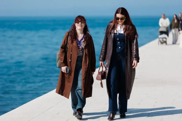 Sunčano vrijeme, kava i lijepe djevojke: Pogledajte tko je sve zablistao ovog vikenda u centru Zadra