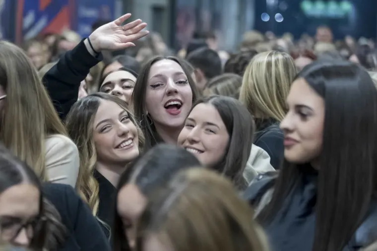 Koliko ljepotica na jednom mjestu! Legice okupirale Gradski vrt zbog Jakova Jozinovića
