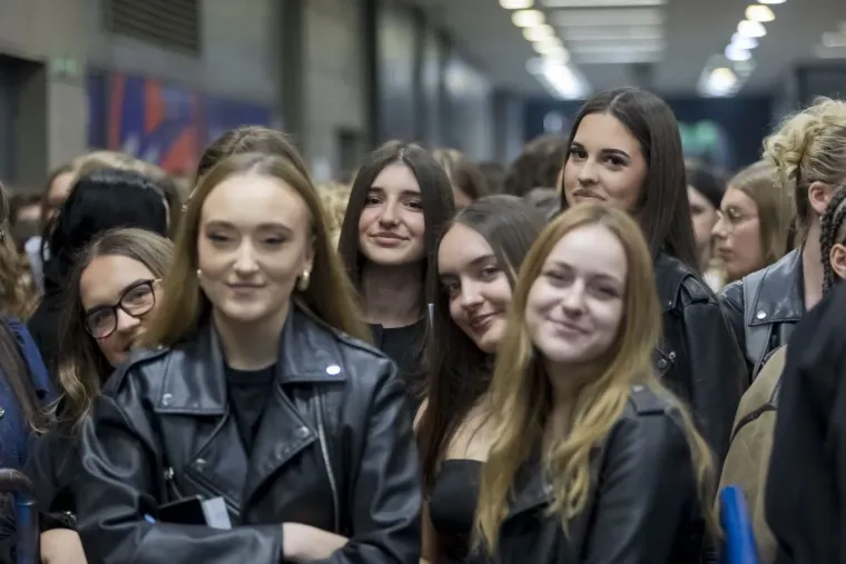 Koliko ljepotica na jednom mjestu! Legice okupirale Gradski vrt zbog Jakova Jozinovića