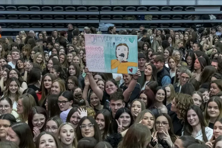 Koliko ljepotica na jednom mjestu! Legice okupirale Gradski vrt zbog Jakova Jozinovića