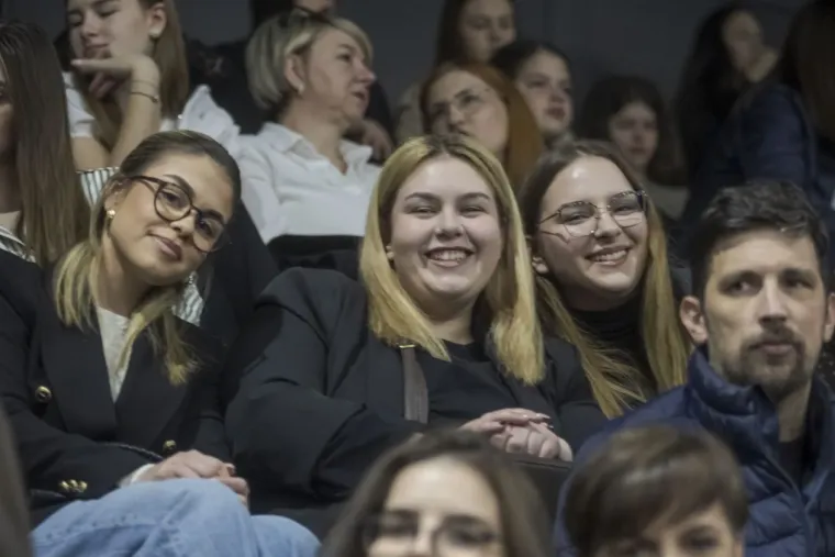 Koliko ljepotica na jednom mjestu! Legice okupirale Gradski vrt zbog Jakova Jozinovića