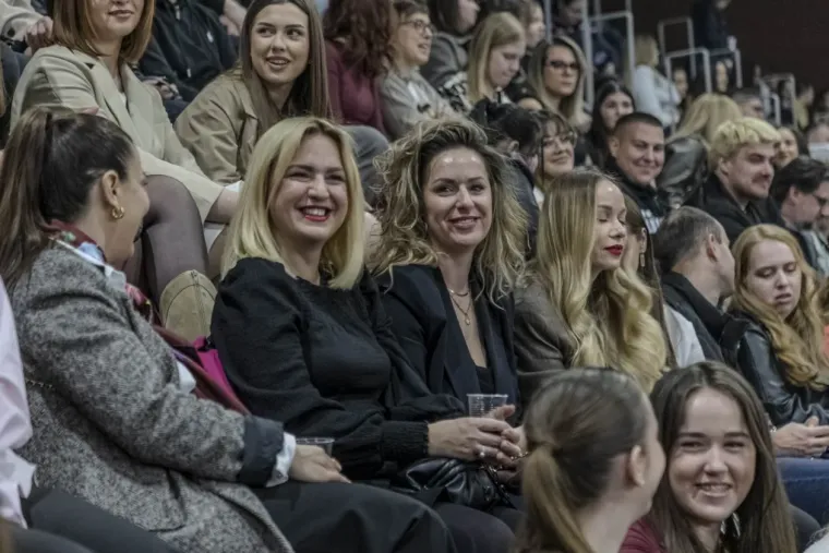 Koliko ljepotica na jednom mjestu! Legice okupirale Gradski vrt zbog Jakova Jozinovića