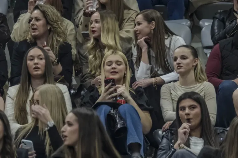 Koliko ljepotica na jednom mjestu! Legice okupirale Gradski vrt zbog Jakova Jozinovića