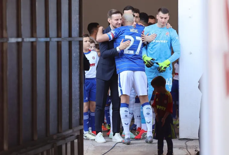 Pazite s kim je 'uhvaćen' Rakitić uoči derbija s Dinamom, Livajino lice govori sve