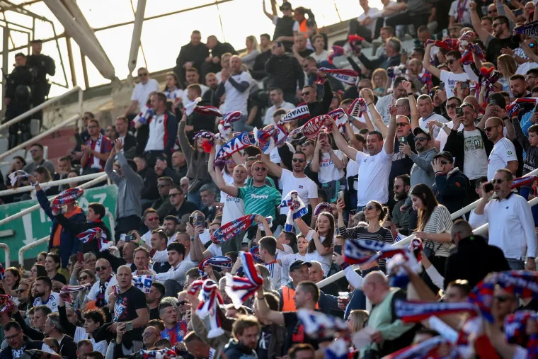 Pazite s kim je 'uhvaćen' Rakitić uoči derbija s Dinamom, Livajino lice govori sve