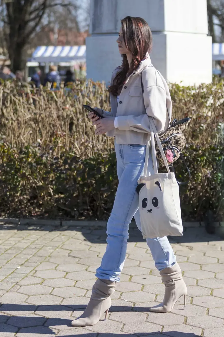 Legica za kojom su se svi okretali: Brineta s dugim nogama zasjala na sajmu u Osijeku