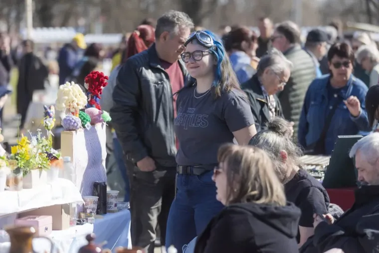Legica za kojom su se svi okretali: Brineta s dugim nogama zasjala na sajmu u Osijeku