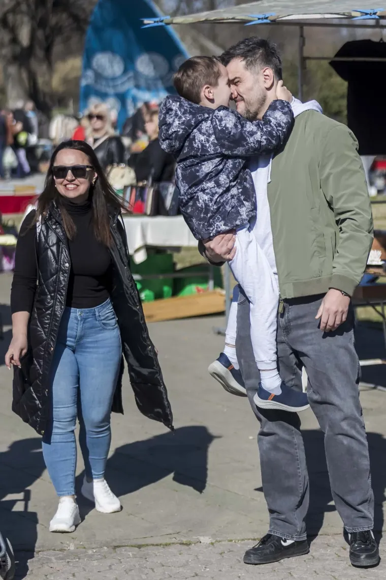 Legica za kojom su se svi okretali: Brineta s dugim nogama zasjala na sajmu u Osijeku