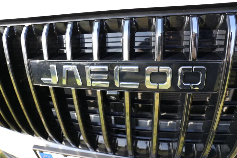 Jedan jako ozbiljan SUV: Snažan, udoban i predivan, a potro&scaron;nja? Zaboravite kad ste točili