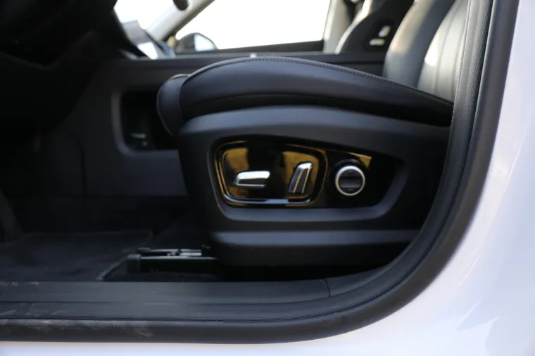 Jedan jako ozbiljan SUV: Snažan, udoban i predivan, a potro&scaron;nja? Zaboravite kad ste točili