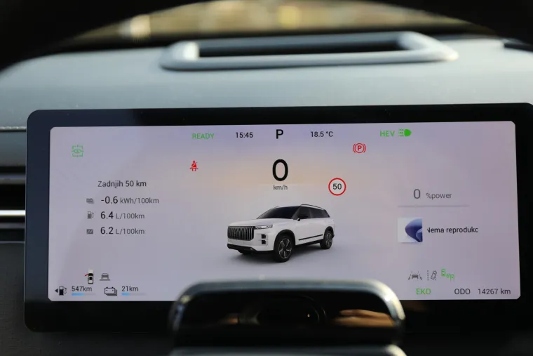 Jedan jako ozbiljan SUV: Snažan, udoban i predivan, a potro&scaron;nja? Zaboravite kad ste točili