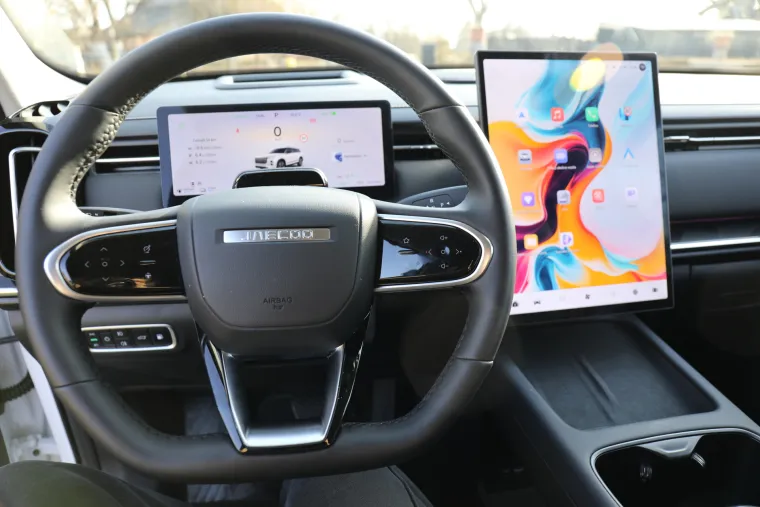 Jedan jako ozbiljan SUV: Snažan, udoban i predivan, a potro&scaron;nja? Zaboravite kad ste točili