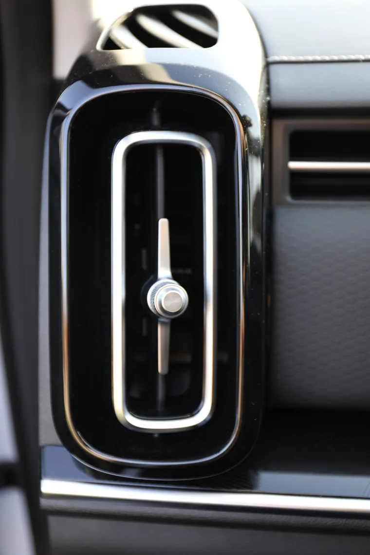 Jedan jako ozbiljan SUV: Snažan, udoban i predivan, a potro&scaron;nja? Zaboravite kad ste točili