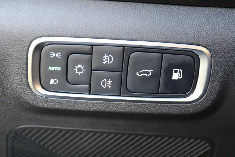 Jedan jako ozbiljan SUV: Snažan, udoban i predivan, a potro&scaron;nja? Zaboravite kad ste točili