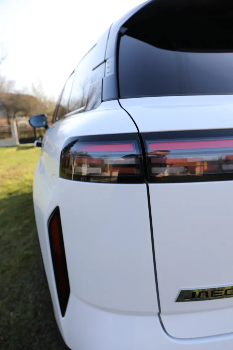 Jedan jako ozbiljan SUV: Snažan, udoban i predivan, a potro&scaron;nja? Zaboravite kad ste točili