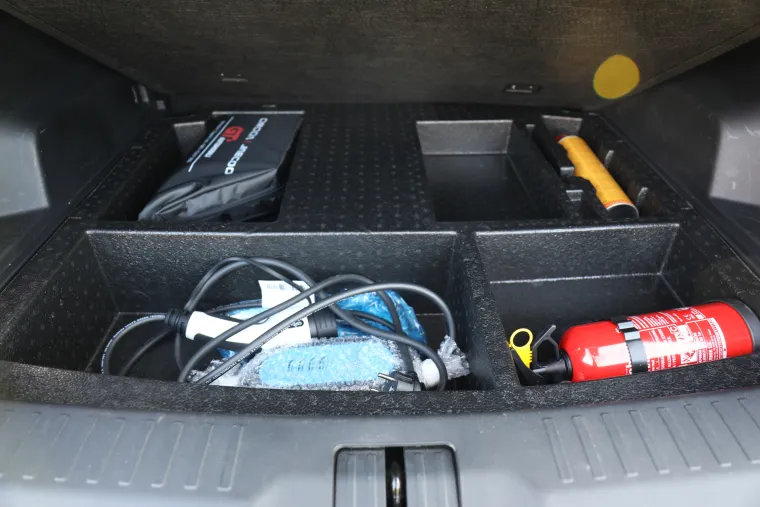 Jedan jako ozbiljan SUV: Snažan, udoban i predivan, a potro&scaron;nja? Zaboravite kad ste točili