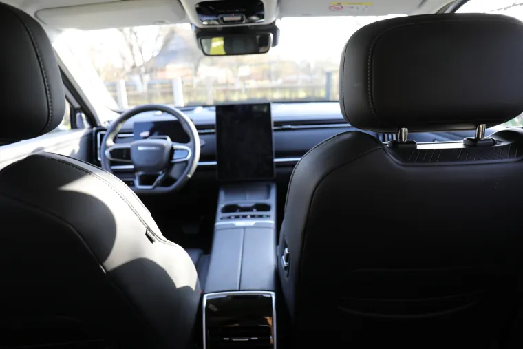 Jedan jako ozbiljan SUV: Snažan, udoban i predivan, a potro&scaron;nja? Zaboravite kad ste točili