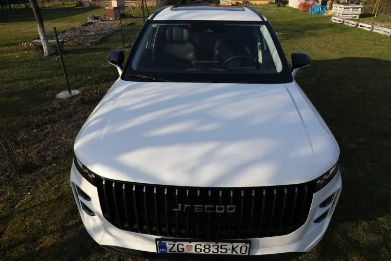 Jedan jako ozbiljan SUV: Snažan, udoban i predivan, a potro&scaron;nja? Zaboravite kad ste točili