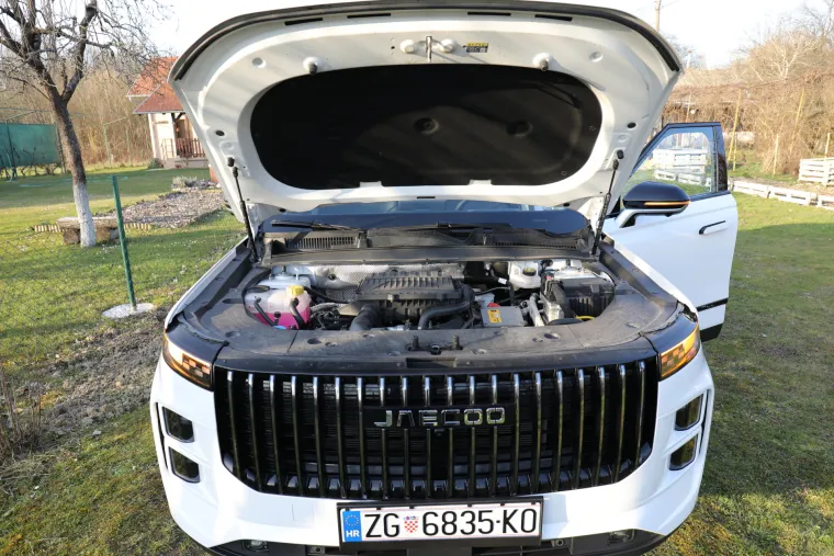 Jedan jako ozbiljan SUV: Snažan, udoban i predivan, a potro&scaron;nja? Zaboravite kad ste točili