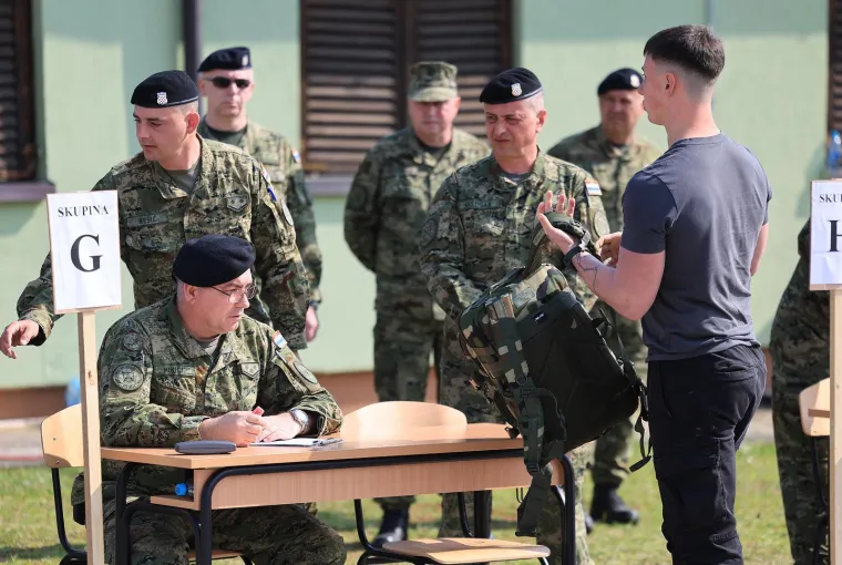 Ovi Hrvati su danas krenuli na vojni rok, pogledajte &scaron;to su dobili: 'Apsolutno su spremni!'