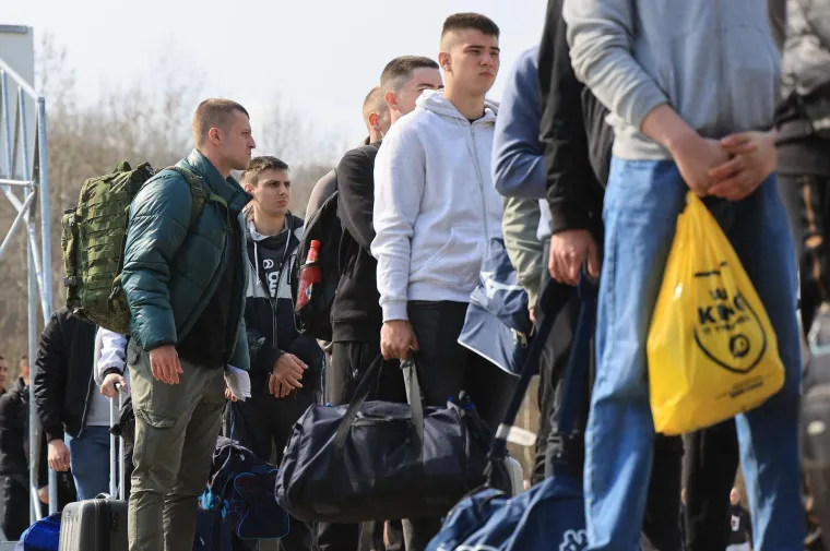 Ovi Hrvati su danas krenuli na vojni rok, pogledajte &scaron;to su dobili: 'Apsolutno su spremni!'