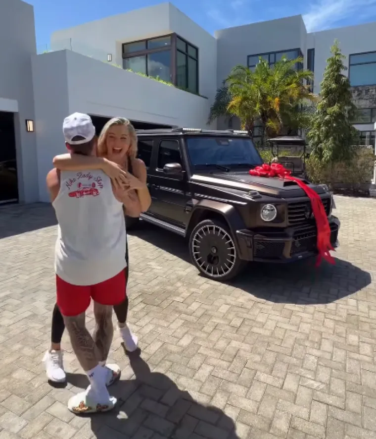 Najljep&scaron;a sporta&scaron;ica od slavnog zaručnika dobila poklon vrijedan pola milijuna dolara