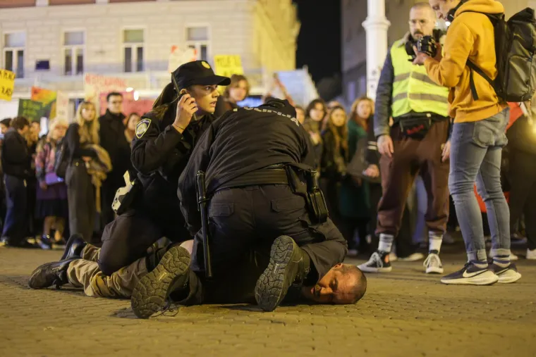 Sramotni prizori pijanog mu&scaron;karca koji je pravio nered za Dan žena: Doznajemo kakvu je kaznu dobio