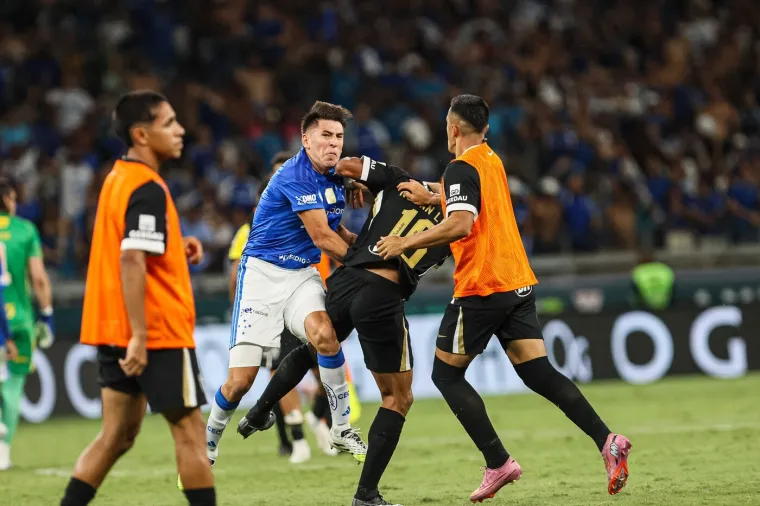 Makljaža kakvu svijet ne pamti! Pogledajte masovnu tučnjavu u Brazilu, sudac pokazao 23 crvena!