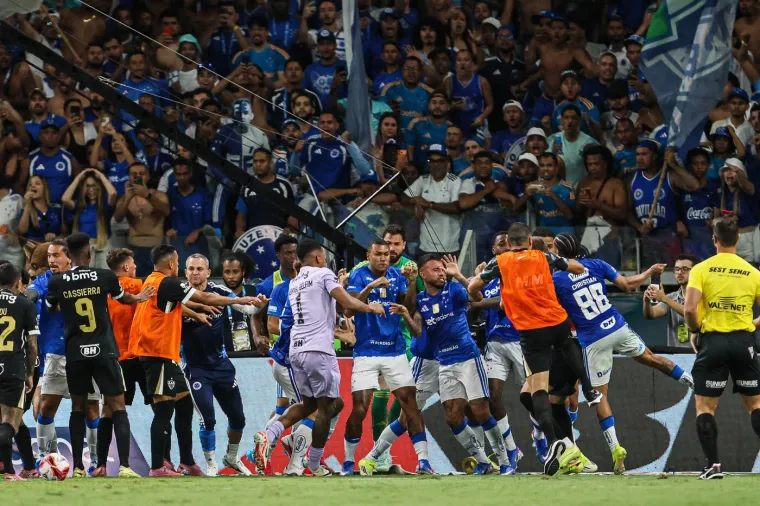 Makljaža kakvu svijet ne pamti! Pogledajte masovnu tučnjavu u Brazilu, sudac pokazao 23 crvena!