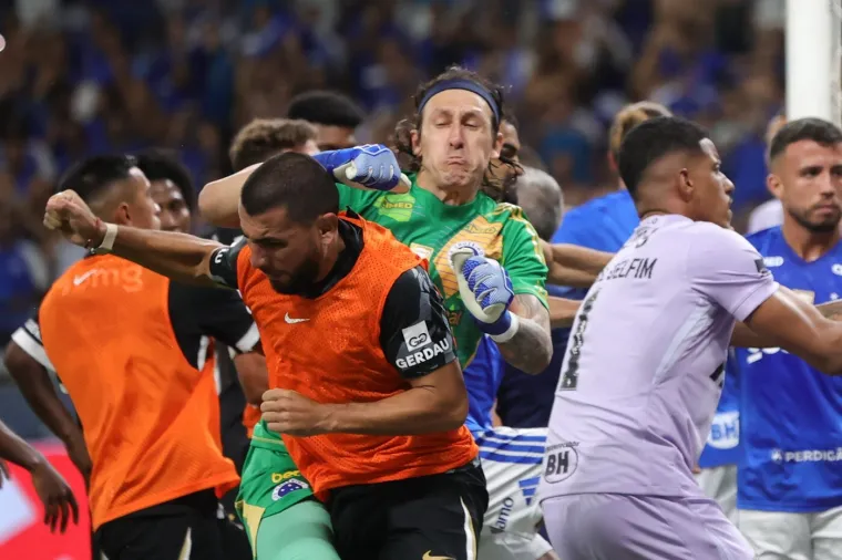 Makljaža kakvu svijet ne pamti! Pogledajte masovnu tučnjavu u Brazilu, sudac pokazao 23 crvena!