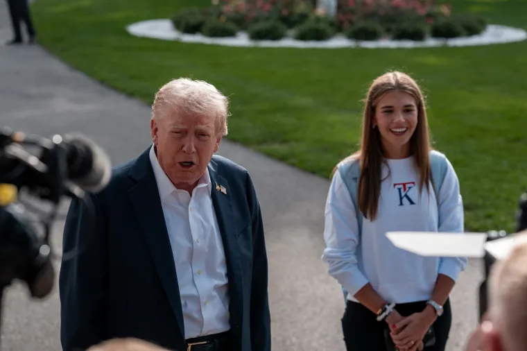 Tko je unuka Donalda Trumpa? Pozirala uz vojne helikoptere pa izazvala burne reakcije