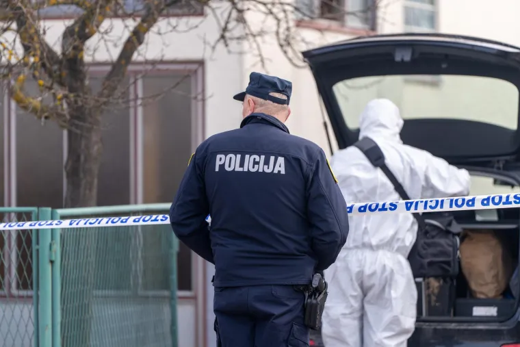Policija na mjestu dvostrukog ubojstva u Gospiću, objavljene prve fotografije