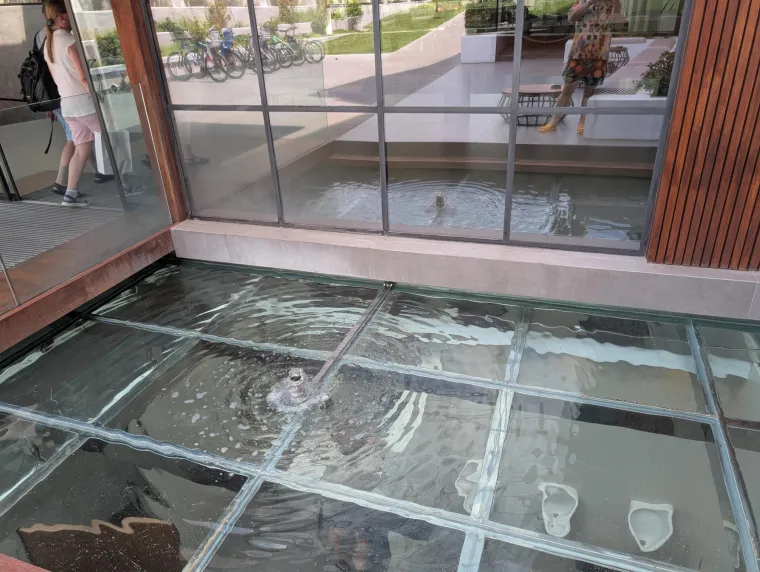 Ovo su zasigurno najgore hotelske sobe u koje su gosti ikad kročili, prizori će vas zgroziti