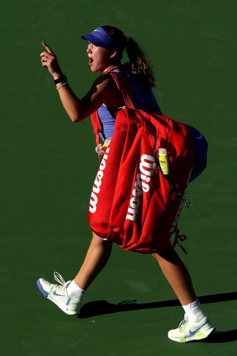 'Nova Marija &Scaron;arapova' zgrozila svijet: Razbijala rekete pa vikala prostote, pomračio joj se um