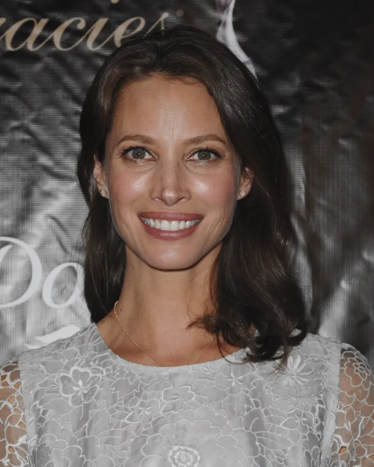 Nekad je žarila pistama, a i danas izgleda nestvarno: Modna ikona o kojoj se ne prestaje pričati