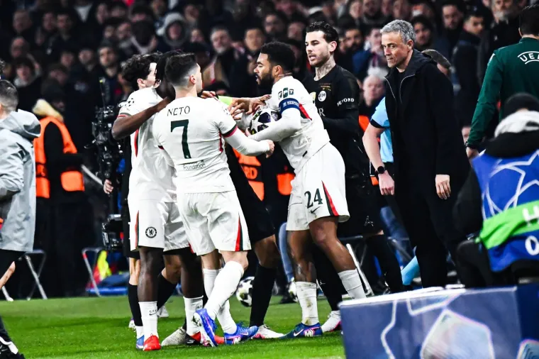 Chelseajeva zvijezda odgurnula skupljača lopti, te&scaron;ko je opisati &scaron;to se potom dogodilo