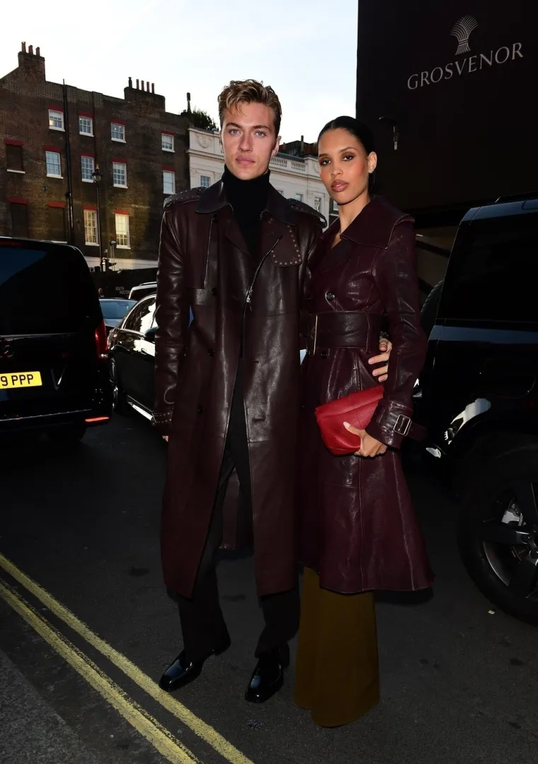 Ima 24 godine, 4 djece, supruga mormona i milijune pratitelja: Tko je glamurozna Nara Smith?