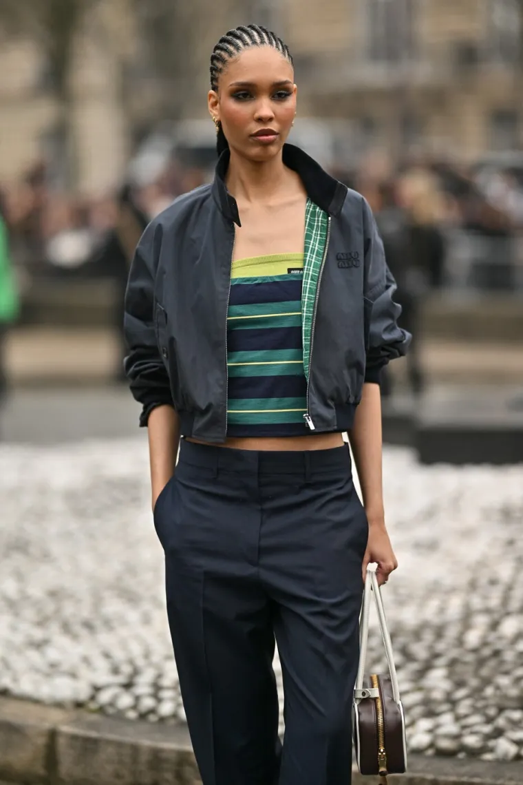 Ima 24 godine, 4 djece, supruga mormona i milijune pratitelja: Tko je glamurozna Nara Smith?