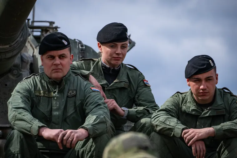 Ovako izgleda topnička sila hrvatske vojske! Moćne haubice i demonstracija moći