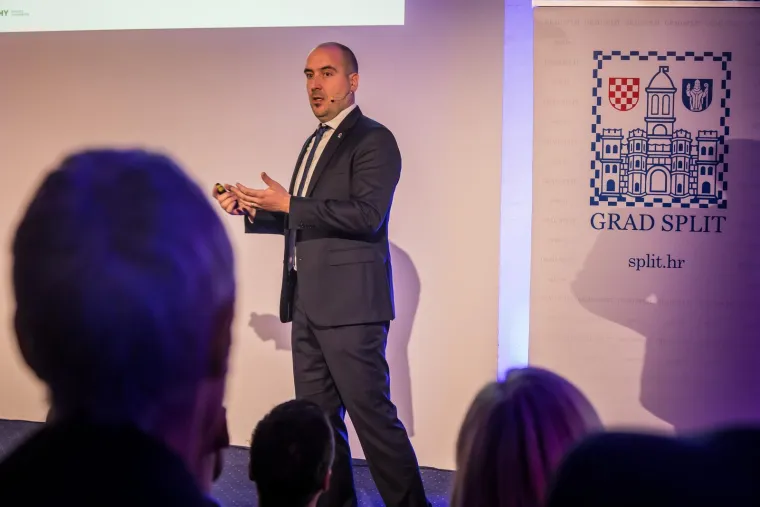 Otkriveno kako bi trebao izgledati novi stadion Hajduka: Kako vam se sviđa?