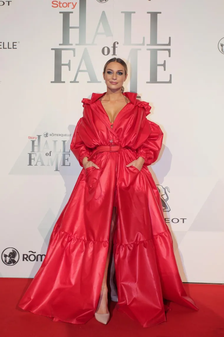 Na sceni je od ranih 2000-ih: Pogledajte kako se kroz godine mijenjala Sonja Kovač