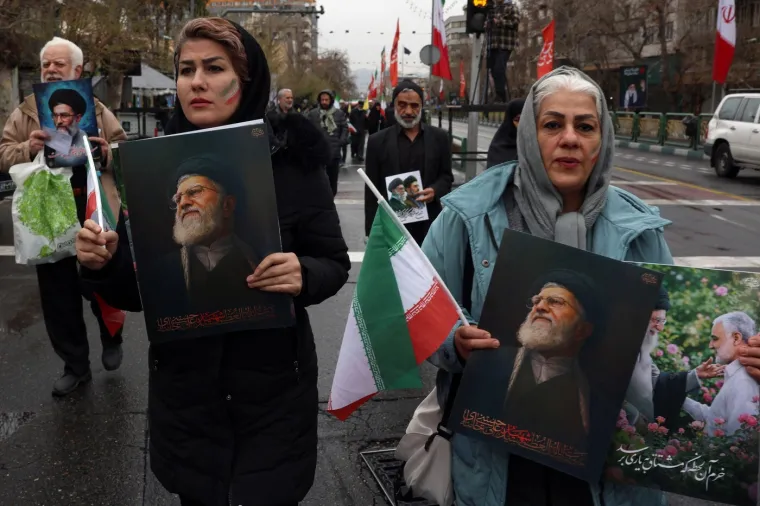 Usred bombardiranja izložili simbolične lijesove američkih i izraelskih vojnika