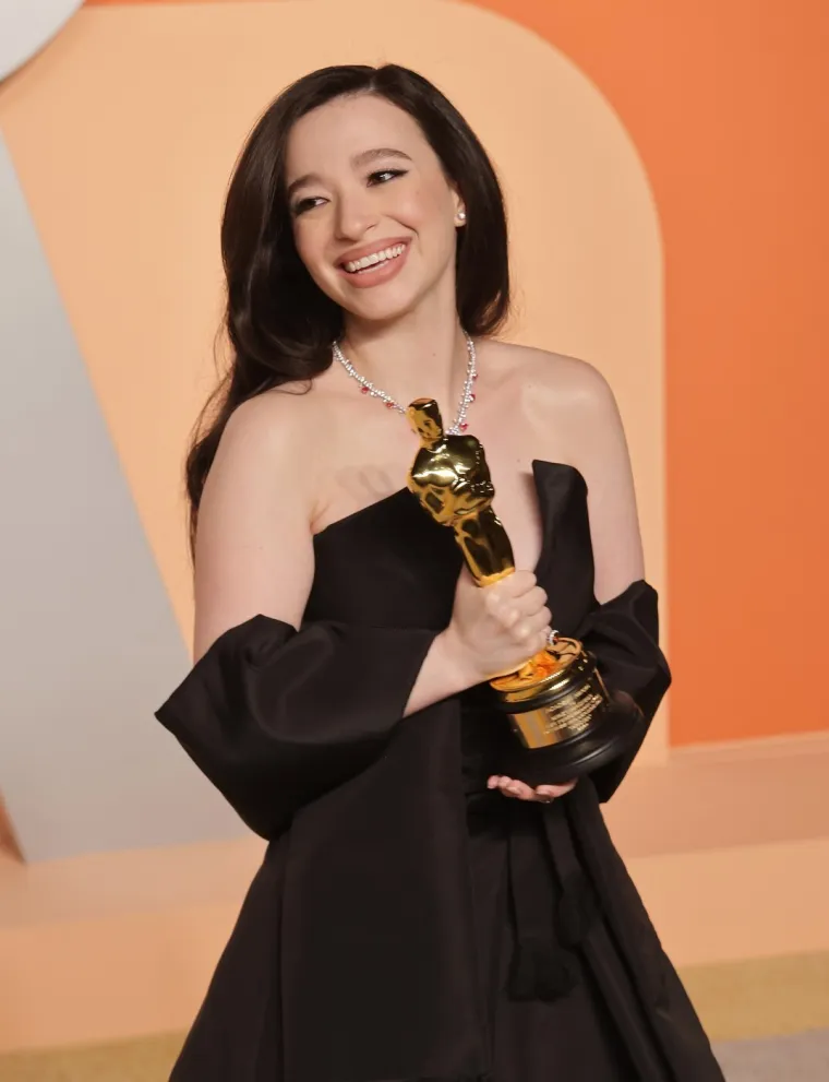 Sjećate li ih se? Ove glumice uspjele su zgrabiti zlatni kipić već u svojim 20-ima!