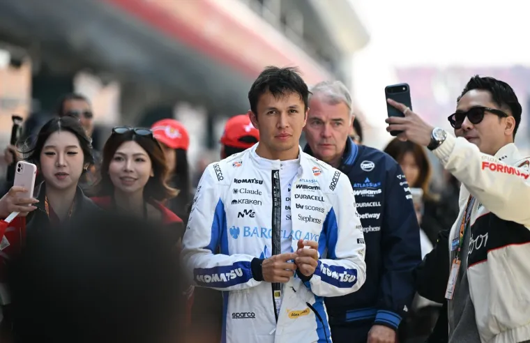 Atrakcija u &Scaron;angaju: Poznata lica pojavila se uz stazu Grand Prix vikenda