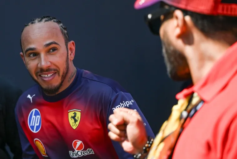 Atrakcija u &Scaron;angaju: Poznata lica pojavila se uz stazu Grand Prix vikenda