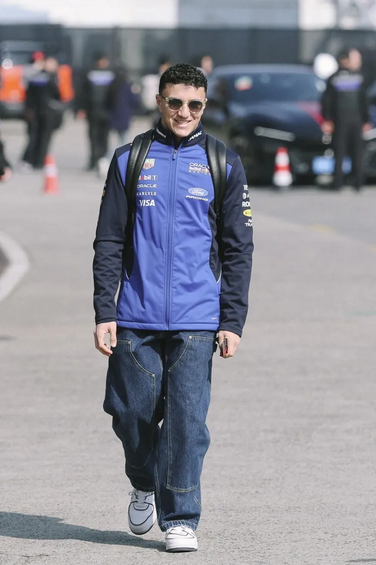 Atrakcija u &Scaron;angaju: Poznata lica pojavila se uz stazu Grand Prix vikenda