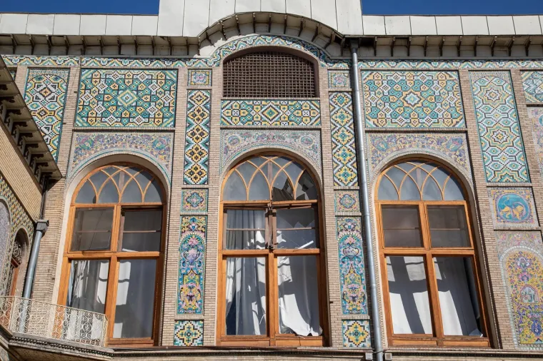 Pod udarom i svjetska ba&scaron;tina: Pogledajte prizore iz iranskog 'Versaillesa', posvuda kr&scaron; i lom