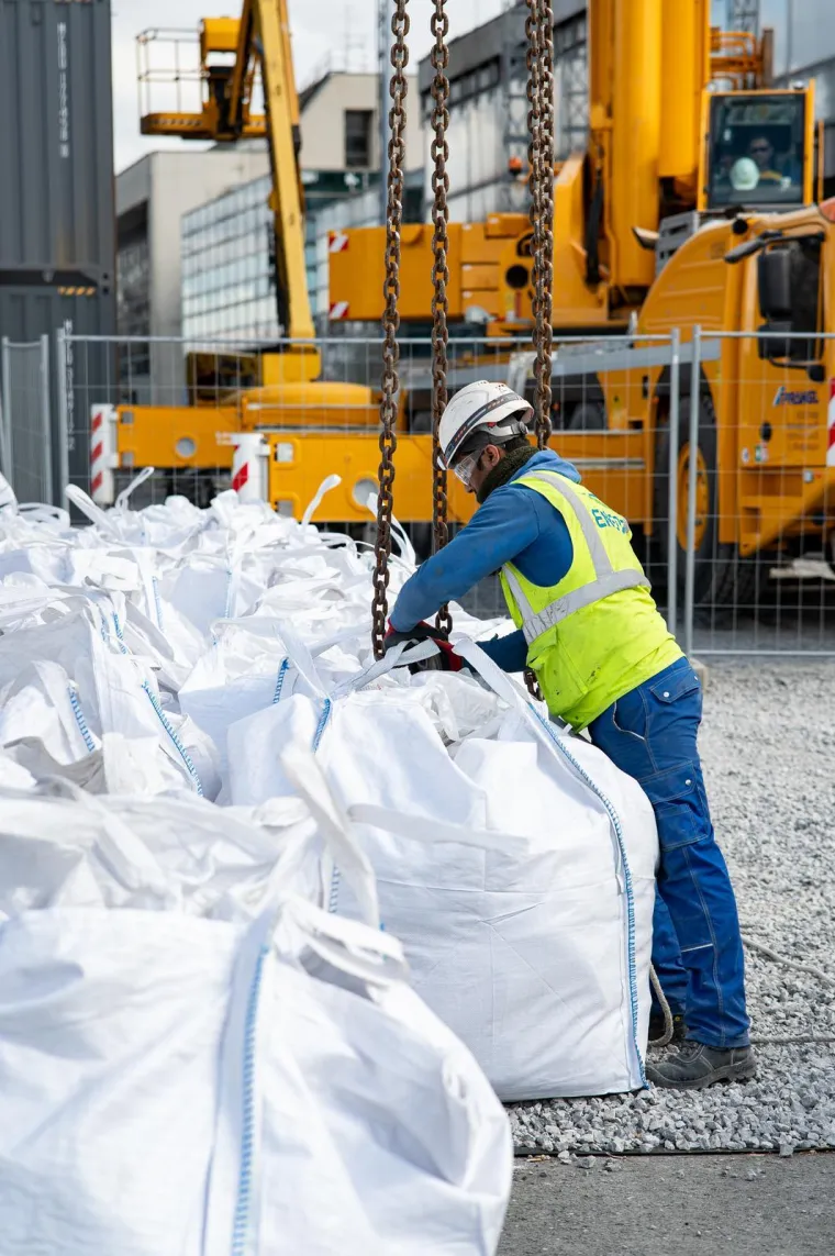 Počelo uklanjanje azbesta iz Vjesnikovog nebodera: Pogledajte kako to izgleda