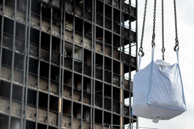 Počelo uklanjanje azbesta iz Vjesnikovog nebodera: Pogledajte kako to izgleda